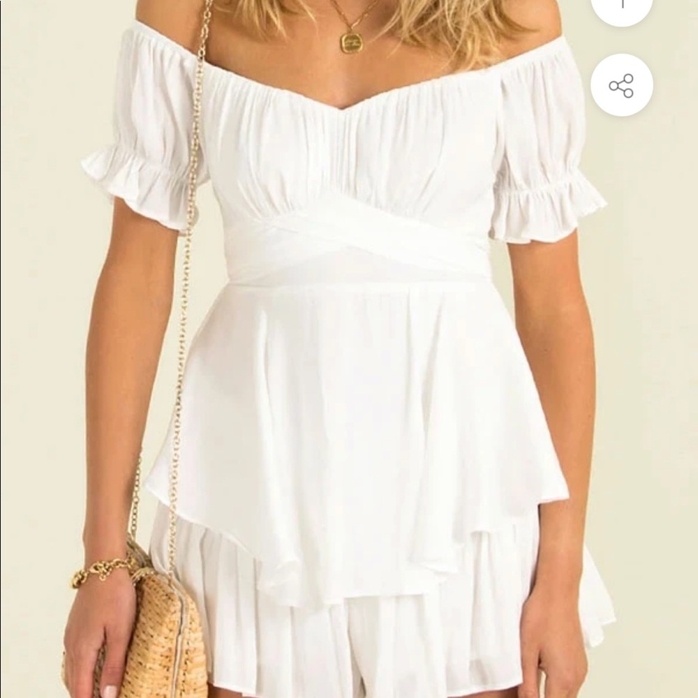 🤍BRAND NEW🤍 molicloth white off the shoulder
